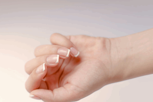 French Gel Nägel auf schönen Fingernägeln (rosa)